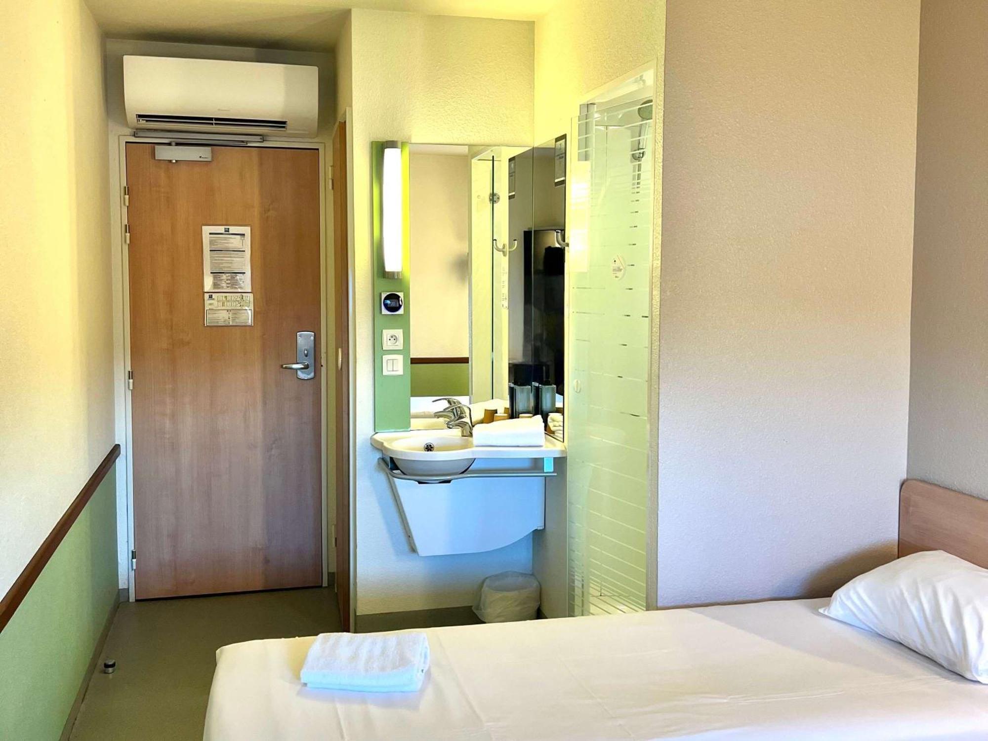 Hotel Ibis Budget Cosne Sur Loire Eksteriør bilde